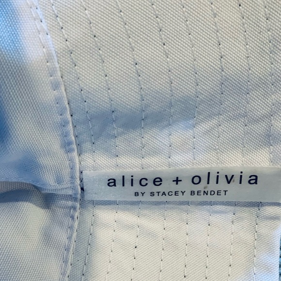 New Alice + Olivia X Fabfitfun reversible Bucket hat black/white daisy - Picture 15 of 15